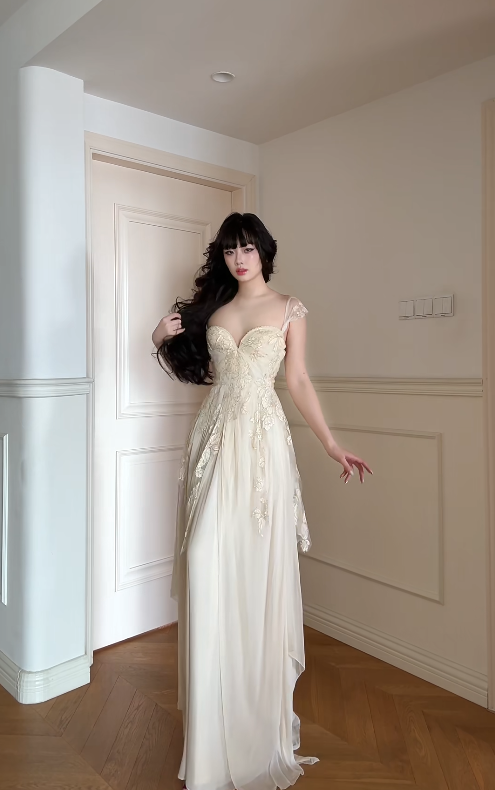 Chic A-line Apricot Long Prom Dresses Chiffon Lace Straps Evening Dresses Sleeveless Party Dresses ED06300