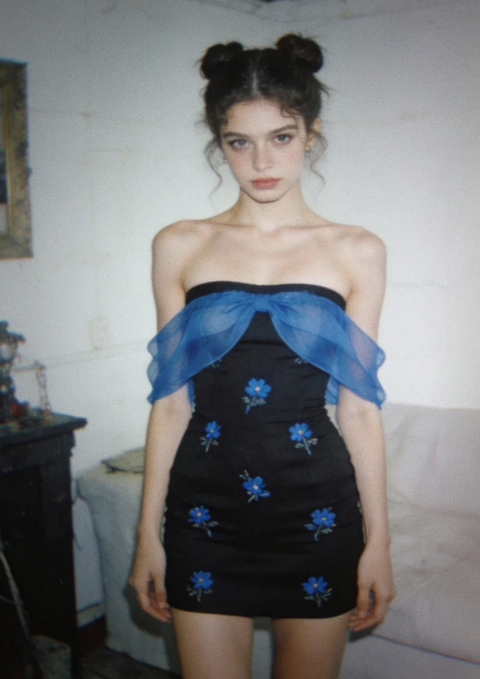 Chic Sheath Black Short Prom Dress Satin Embroidered Strapless Evening Dress Sleeveless Party Dress ED06308