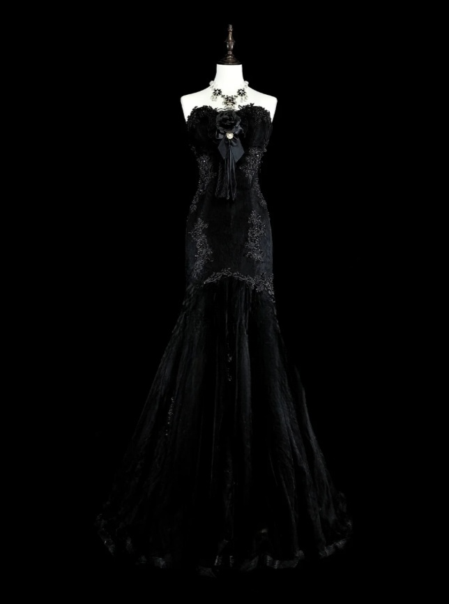 Elegant Mermaid Black Long Prom Dress Appliques Satin Sweetheart Evening Dress Sleeveless Party Dress ED06311