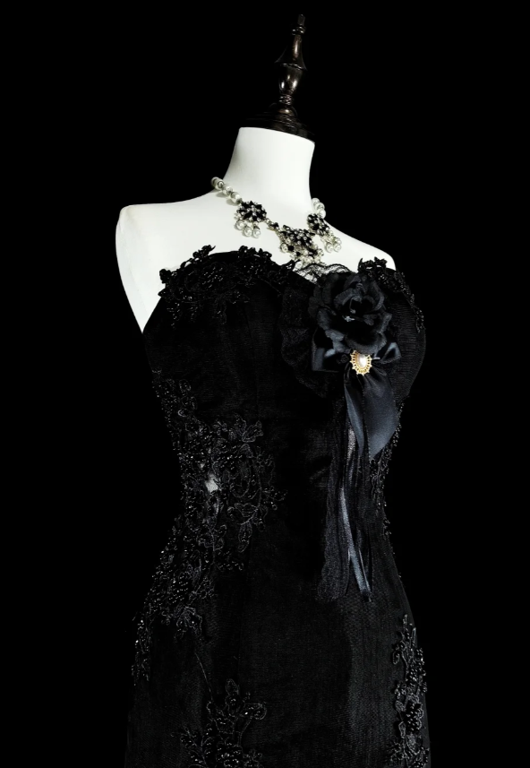 Elegant Mermaid Black Long Prom Dress Appliques Satin Sweetheart Evening Dress Sleeveless Party Dress ED06311