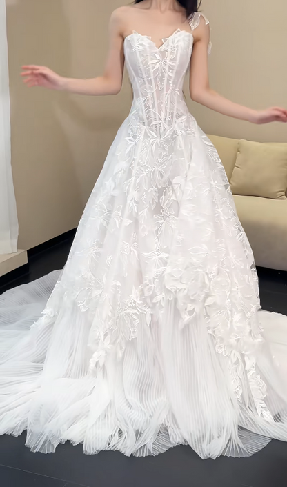 Elegant A-Line Long Wedding Dress Appliques Tulle White Bridal Dress Sleeveless Bridal Gown ED06323