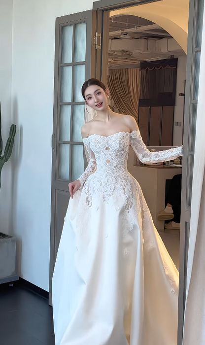 Elegant A-Line Long Wedding Dress Appliques Satin White Bridal Dress Off-shoulder Long Sleeves Bridal Gown ED06324