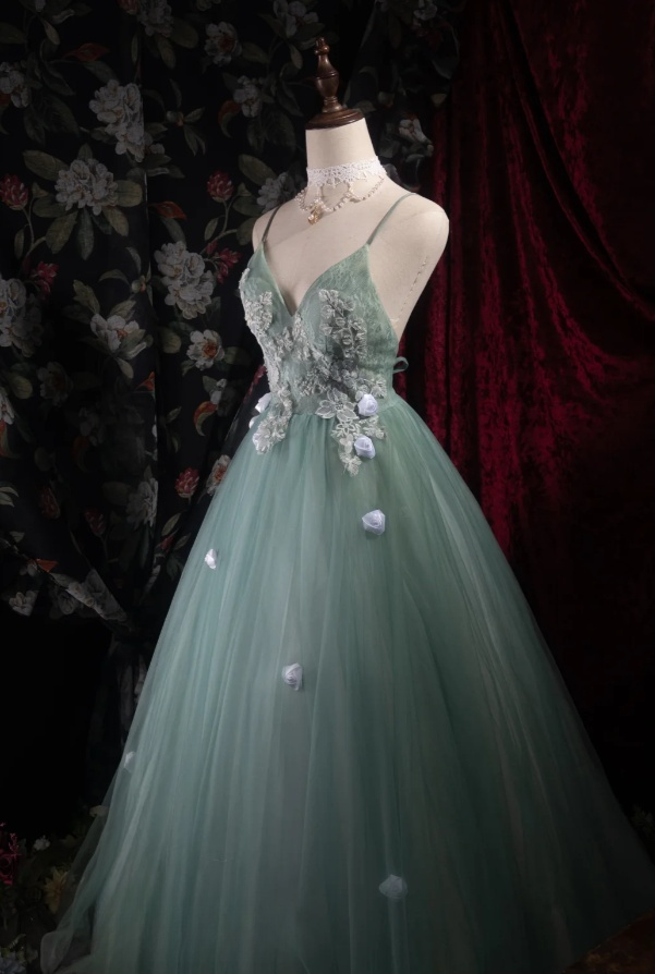 Elegant A-Line Soft Green Long Prom Dress Appliques Tulle Spaghetti Straps Evening Dress Backless Birthday Dress ED06351