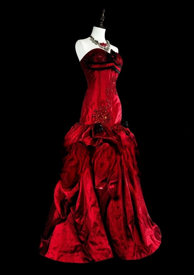 Chic Sheath Burgundy Long Prom Dress Appliques Satin Strapless Evening Dress Sleeveless Birthday Dress ED06356