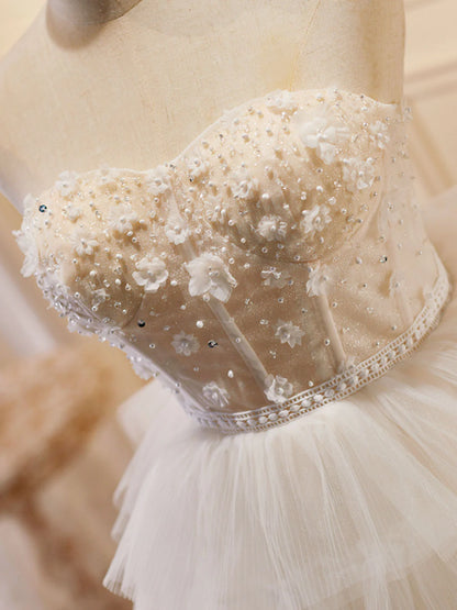 Beiges kurzes Ballkleid aus Tüll mit herzförmigem Ausschnitt, Beiges Homecoming-Kleid ED0636
