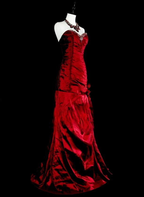 Gorgeous Sheath Burgundy Long Prom Dress Satin Strapless Evening Dress Sleeveless Birthday Dress ED06366