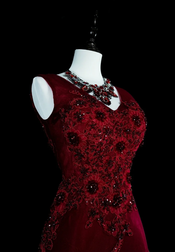 Gorgeous Mermaid Burgundy Long Prom Dress Applique Tulle Beaded V-neck Evening Dress  ED06369