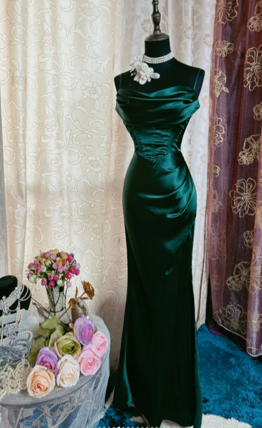 Elegant Sheath Green Long Prom Dress Satin Spaghetti Straps Evening Dress Sleeveless Party Dress ED06403