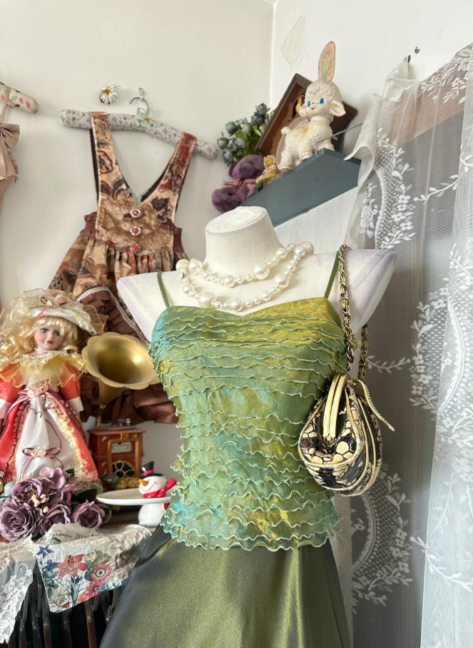 Chic Sheath Green Long Prom Dress Satin Spaghetti Straps Evening Dress ED06441