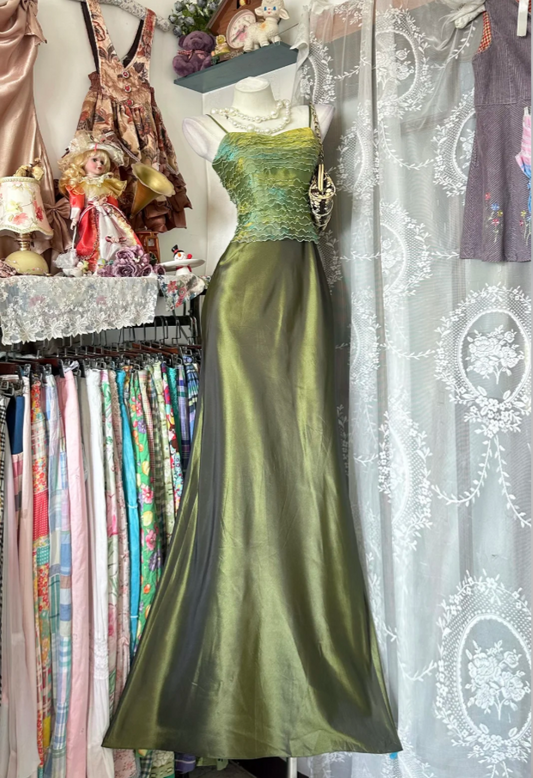 Chic Sheath Green Long Prom Dress Satin Spaghetti Straps Evening Dress ED06441