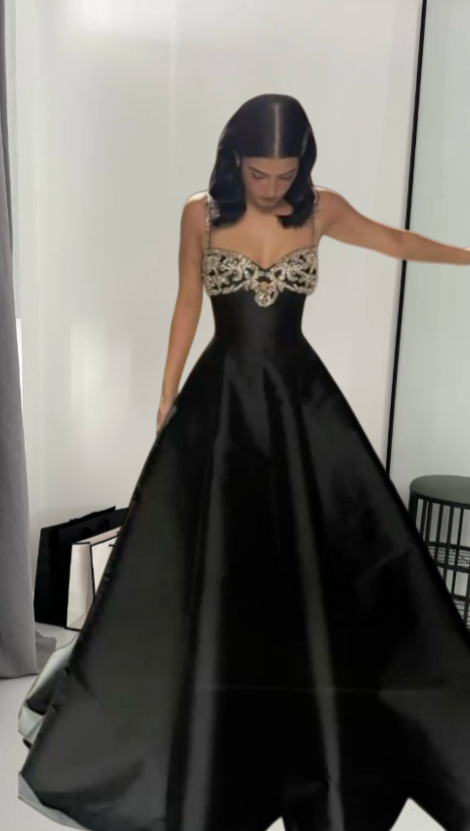Chic A-line Black Long Prom Dress Satin Spaghetti Straps Evening Dress Sleeveless Birthday Dress ED06460