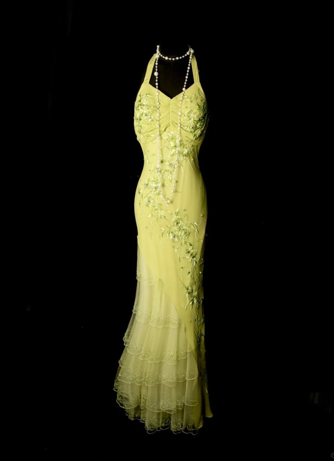 Vintage Yellow Long Prom Dress Chiffon Embroidered Halter Sheath Evening Dress Beaded Sleeveless Formal Dress ED06487