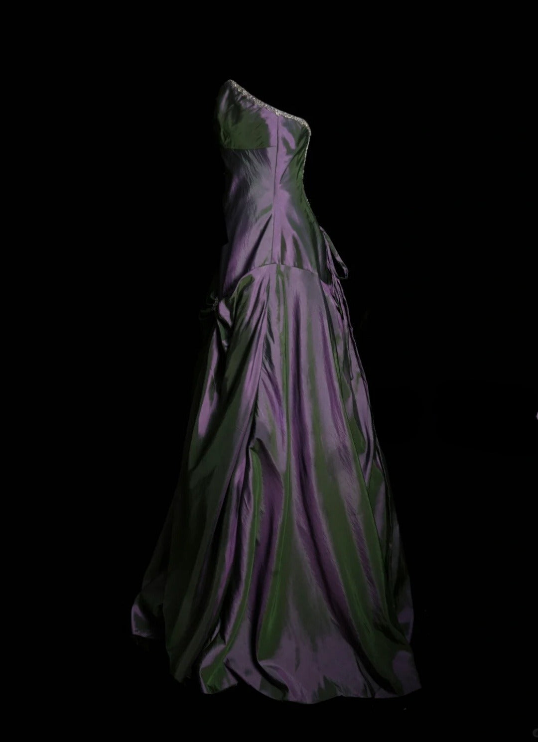 Wunderschönes dunkelolivgrünes herzförmiger Ausschnitt A-Linie Satin Tüll Kurzes Ballkleid Homecoming-Kleid ED02575