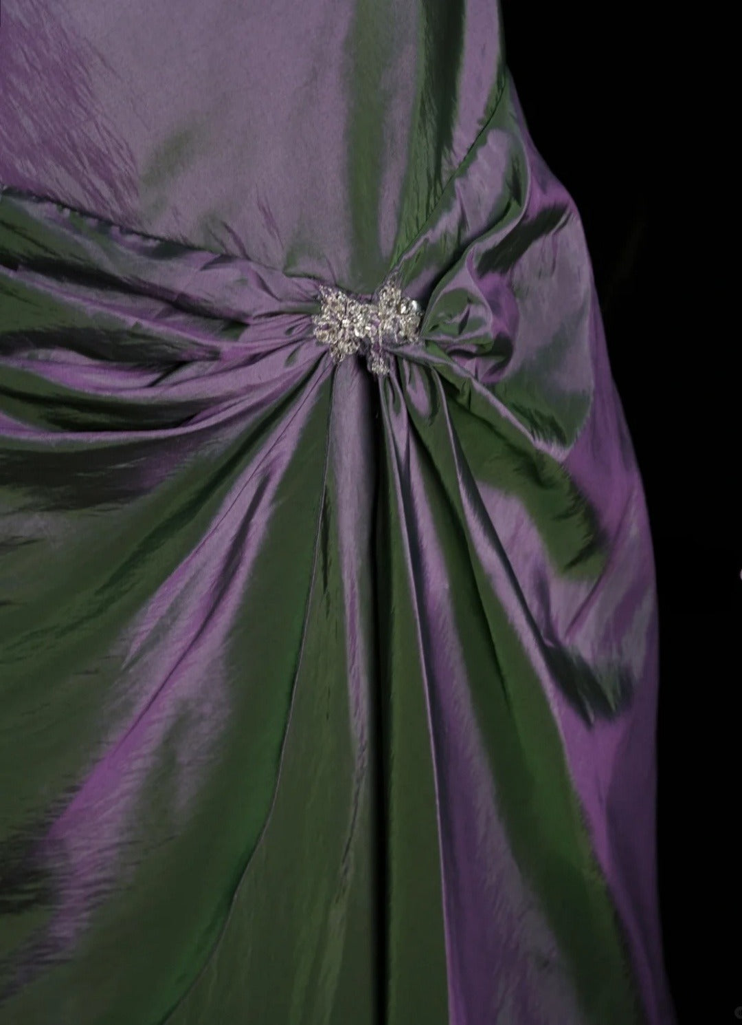 Wunderschönes dunkelolivgrünes herzförmiger Ausschnitt A-Linie Satin Tüll Kurzes Ballkleid Homecoming-Kleid ED02575