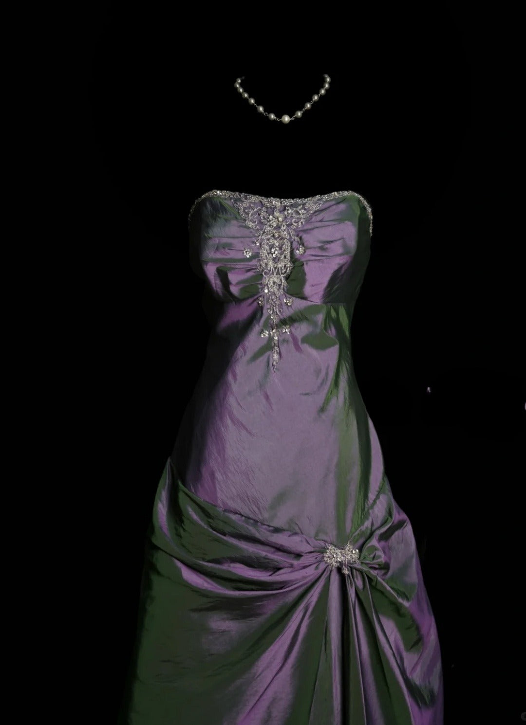 Wunderschönes dunkelolivgrünes herzförmiger Ausschnitt A-Linie Satin Tüll Kurzes Ballkleid Homecoming-Kleid ED02575