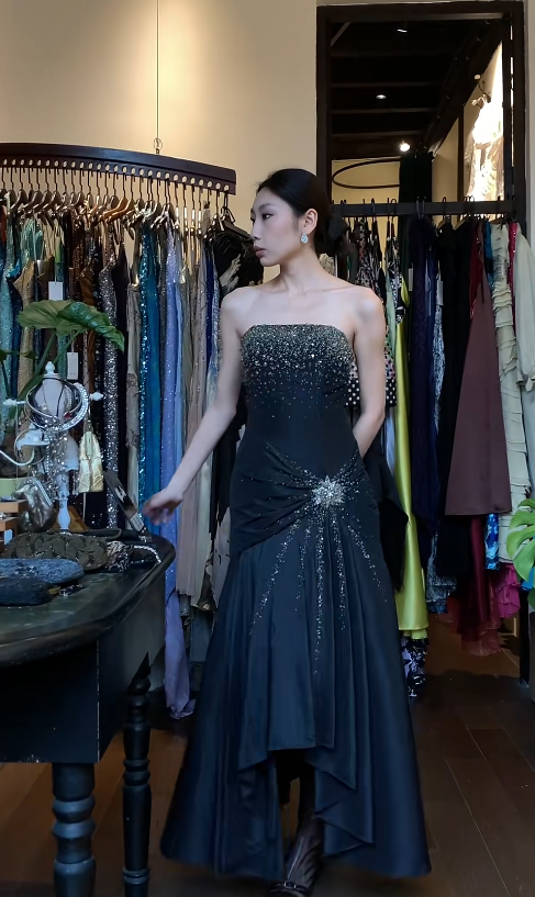 Elegant Black Long Prom Dress Satin Beaded Sheath Evening Dress Strapless Formal Dress ED06498