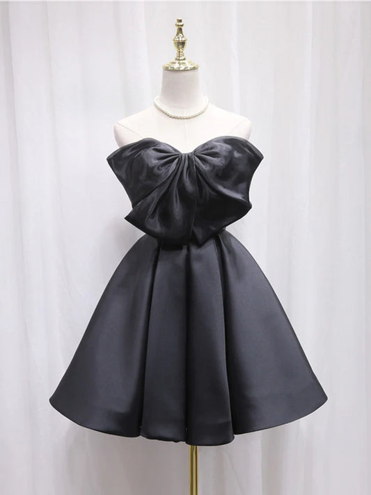 Schwarzes kurzes Ballkleid aus Tüll-Satin, schwarzes Homecoming-Kleid ED0651