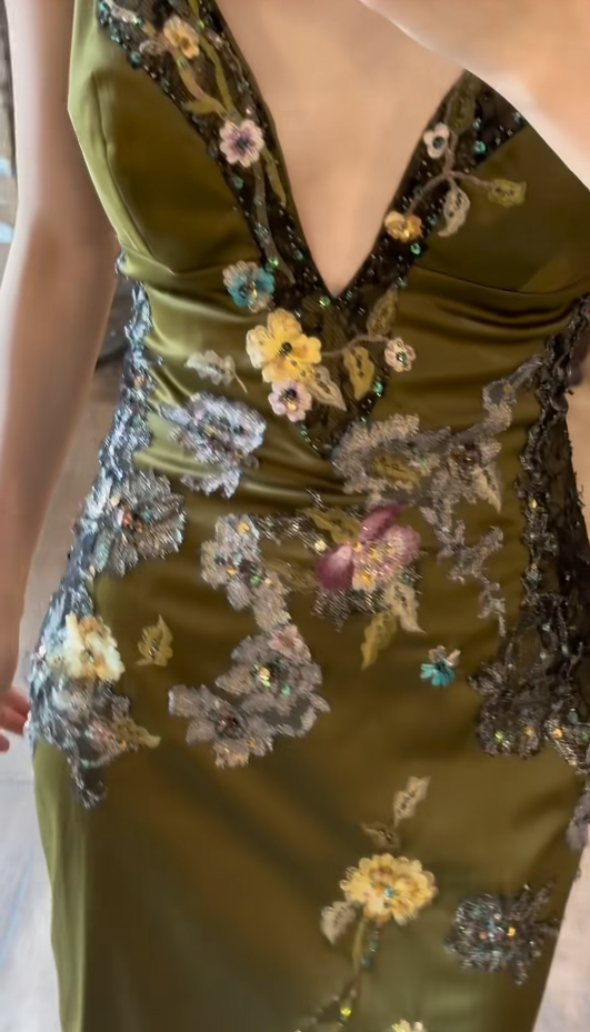 Vintage Olive Green Tea Length Prom Dress Chiffon Beaded Sheath Evening Gowns V-neck Birthday Dress ED06517