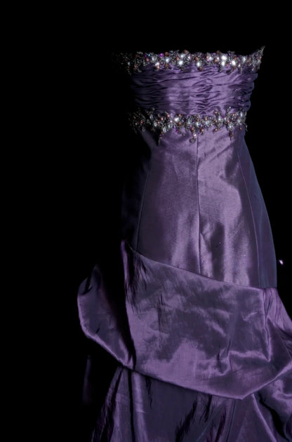 Chic Purple Long Prom Dresses Strapless A-line Evening Dress Satin Sleeveless Formal Dress ED06529