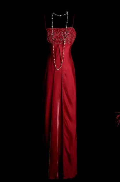 Chic Red Long Prom Dresses Sapghetti Straps Sheath Evening Dress Beaded Satin Sleeveless Wedding Guest Outfit  ED06532