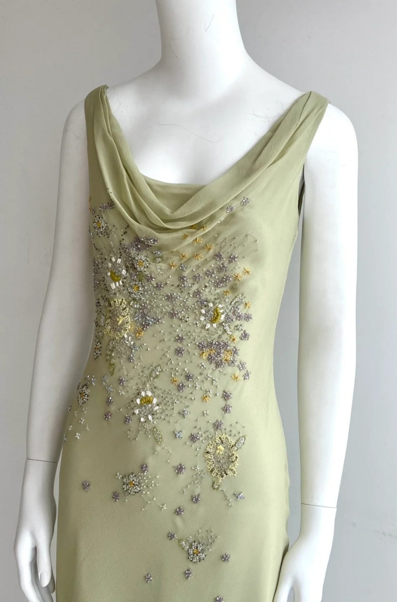 Chic Green Prom Dresses V-neck Sheath Evening Dress Beaded Chiffon Sleeveless Wedding Guest Outfit  ED06533