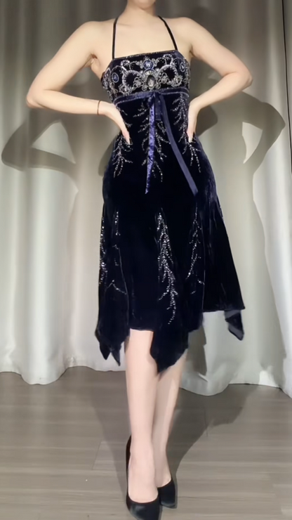 Gorgeous Dark Purple Knee Prom Dresses Spaghetti Straps Sheath Evening Dress Beaded Velvet Sleeveless Formal Dress ED06533