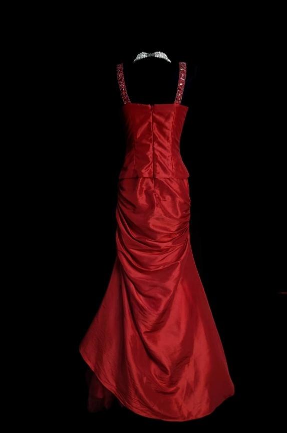 Wunderschönes dunkelolivgrünes herzförmiger Ausschnitt A-Linie Satin Tüll Kurzes Ballkleid Homecoming-Kleid ED02575