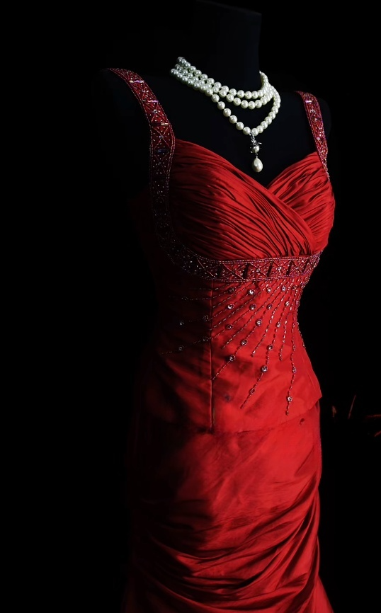 Wunderschönes dunkelolivgrünes herzförmiger Ausschnitt A-Linie Satin Tüll Kurzes Ballkleid Homecoming-Kleid ED02575