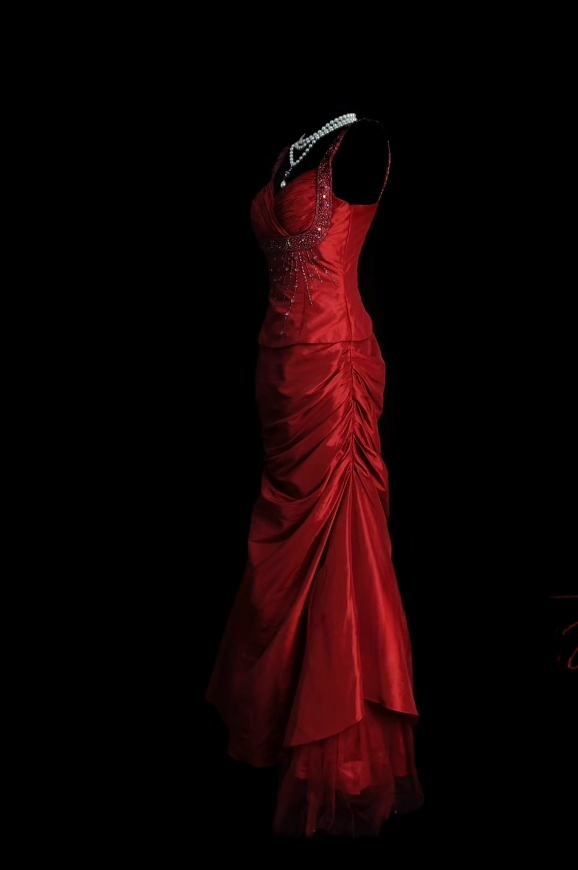 Wunderschönes dunkelolivgrünes herzförmiger Ausschnitt A-Linie Satin Tüll Kurzes Ballkleid Homecoming-Kleid ED02575