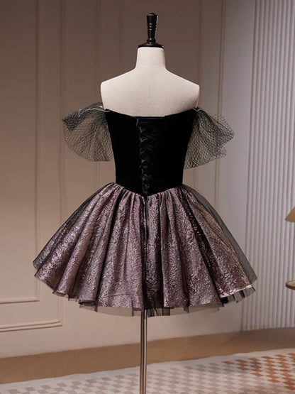 Schwarzes Mini-Kurzballkleid, Herzausschnitt, süßes schwarzes Homecoming-Kleid ED0655