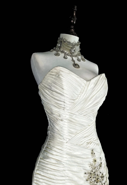 Gorgeous White Long Prom Dresses Satin Sweetheart Sheath Evening Dress Sleeveless Birthday Dress ED06553