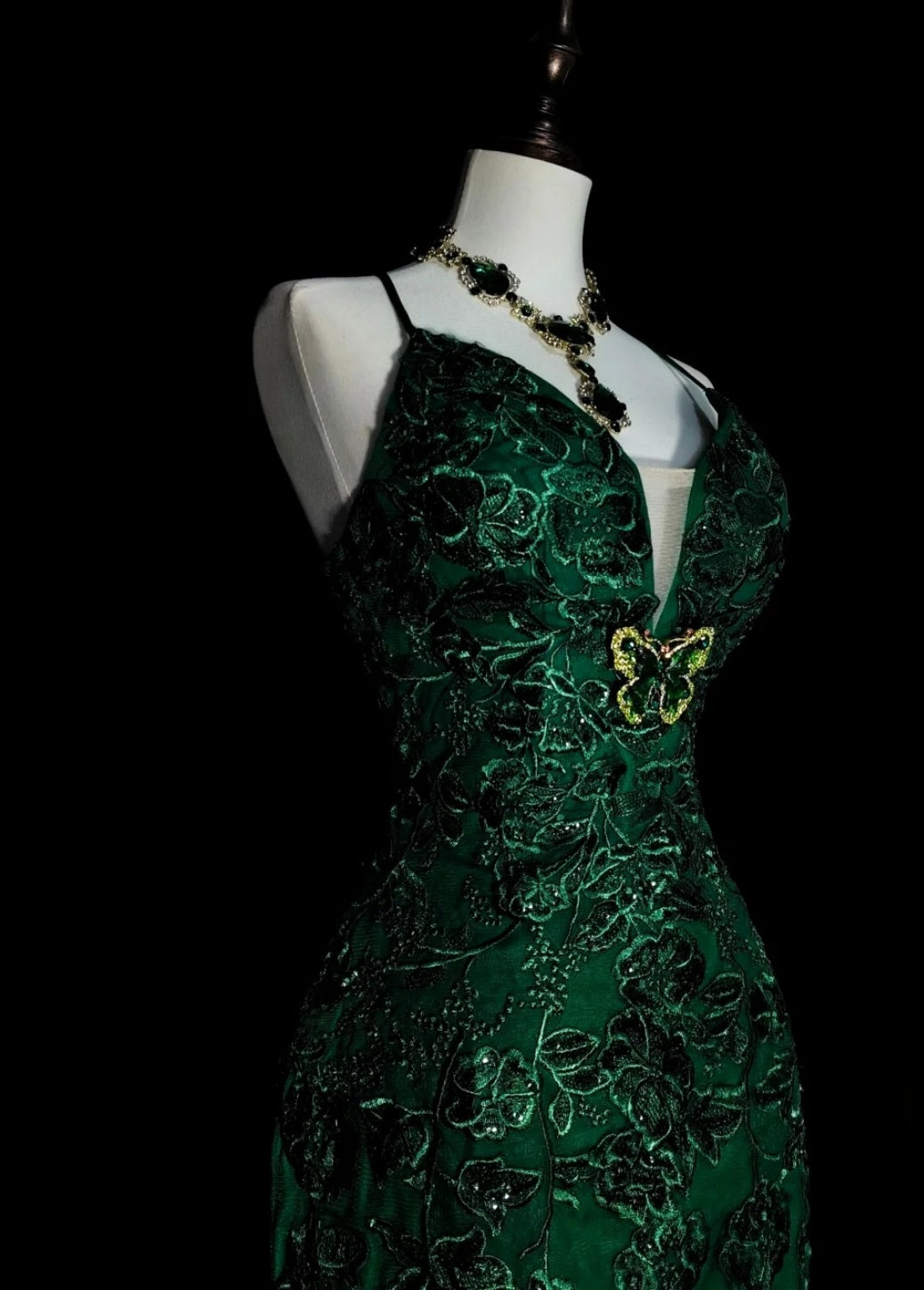 Gorgeous Dark Green Long Prom Dress Tulle Spaghetti Straps Sheath Long Evening Dress Appliques Sleeveless Birthday Dress ED06608