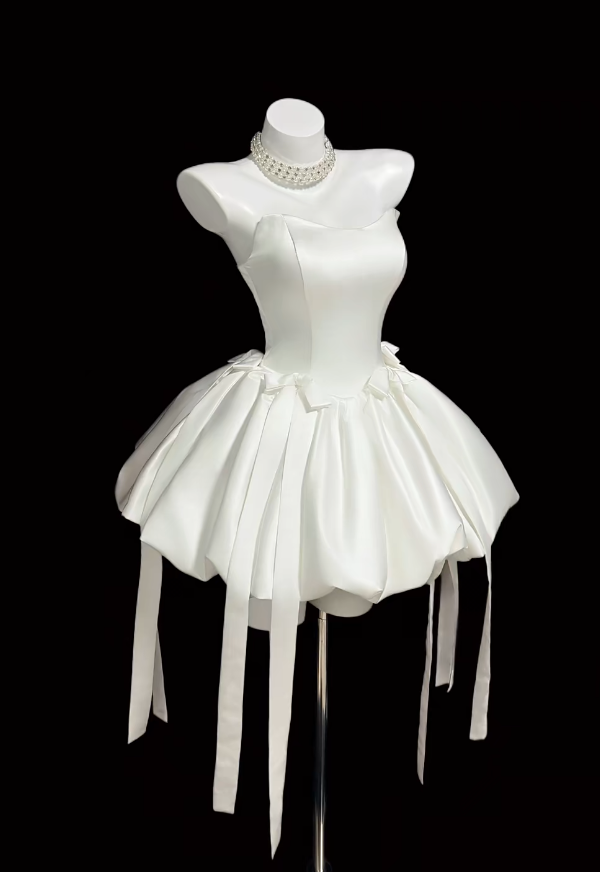 Wunderschönes dunkelolivgrünes herzförmiger Ausschnitt A-Linie Satin Tüll Kurzes Ballkleid Homecoming-Kleid ED02575