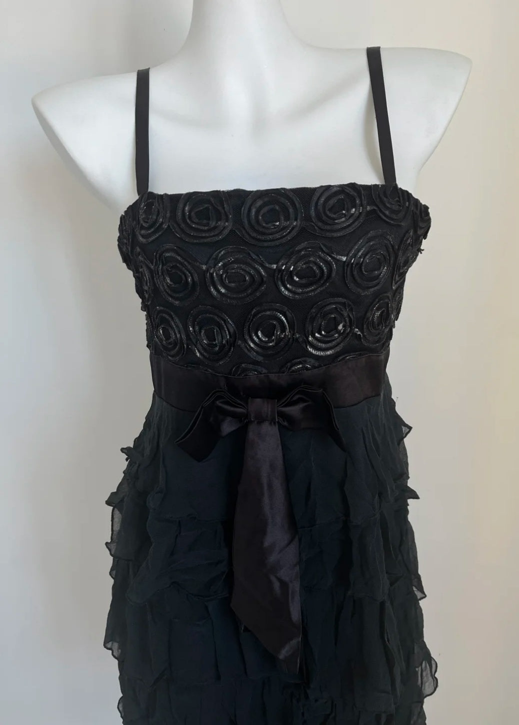 Wunderschönes dunkelolivgrünes herzförmiger Ausschnitt A-Linie Satin Tüll Kurzes Ballkleid Homecoming-Kleid ED02575