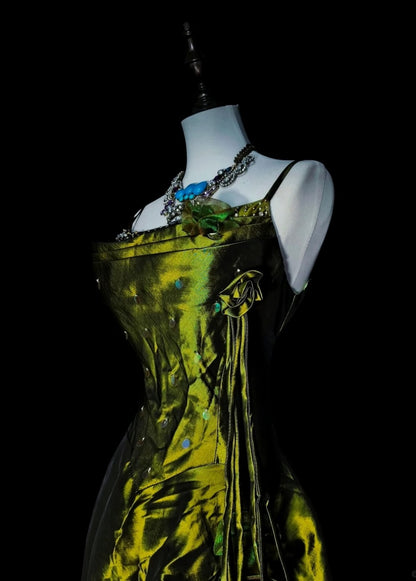 Wunderschönes dunkelolivgrünes herzförmiger Ausschnitt A-Linie Satin Tüll Kurzes Ballkleid Homecoming-Kleid ED02575