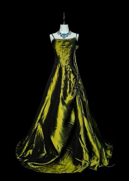 Wunderschönes dunkelolivgrünes herzförmiger Ausschnitt A-Linie Satin Tüll Kurzes Ballkleid Homecoming-Kleid ED02575