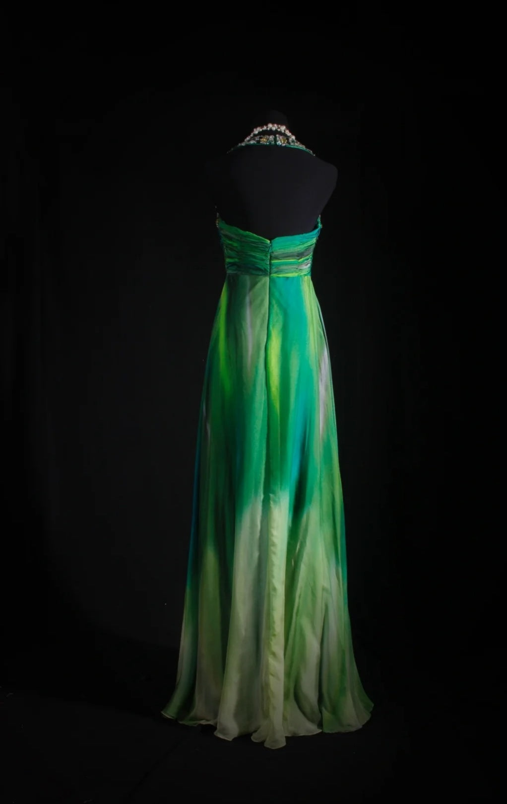 Gorgeous Green Long Prom Dress Applique Chiffon Halter Sheath Evening Dress Sleeveless Birthday Dress ED06641