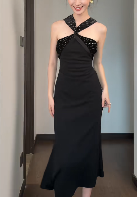 Chic Black Date Dress V-neck Sheath Evening Dress Satin Guest Dress ED06659