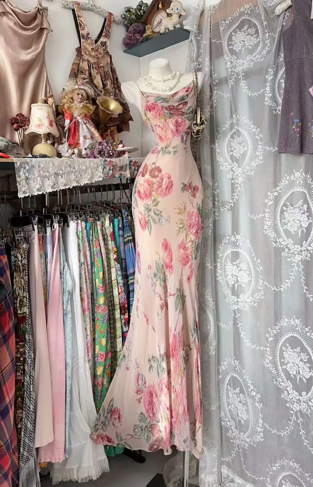 Chic Pink Wedding Guest Dress Spaghetti Straps Sheath Evening Dress Floral Chiffon Sleeveless Long Prom Dress ED06663