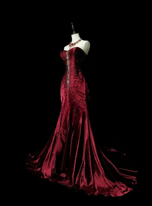 Wunderschönes dunkelolivgrünes herzförmiger Ausschnitt A-Linie Satin Tüll Kurzes Ballkleid Homecoming-Kleid ED02575