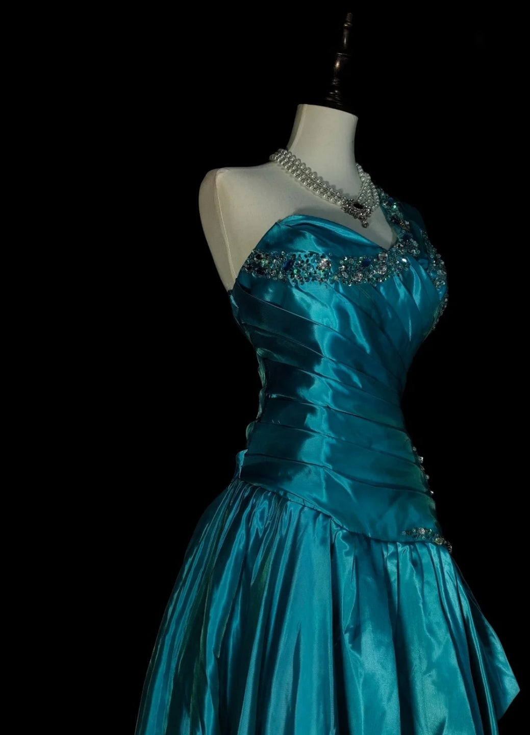 Classy Blue Prom Dresses One-shoulder Sheath Long Evening Dress Pleated Satin Sleeveless Formal Dress ED06738