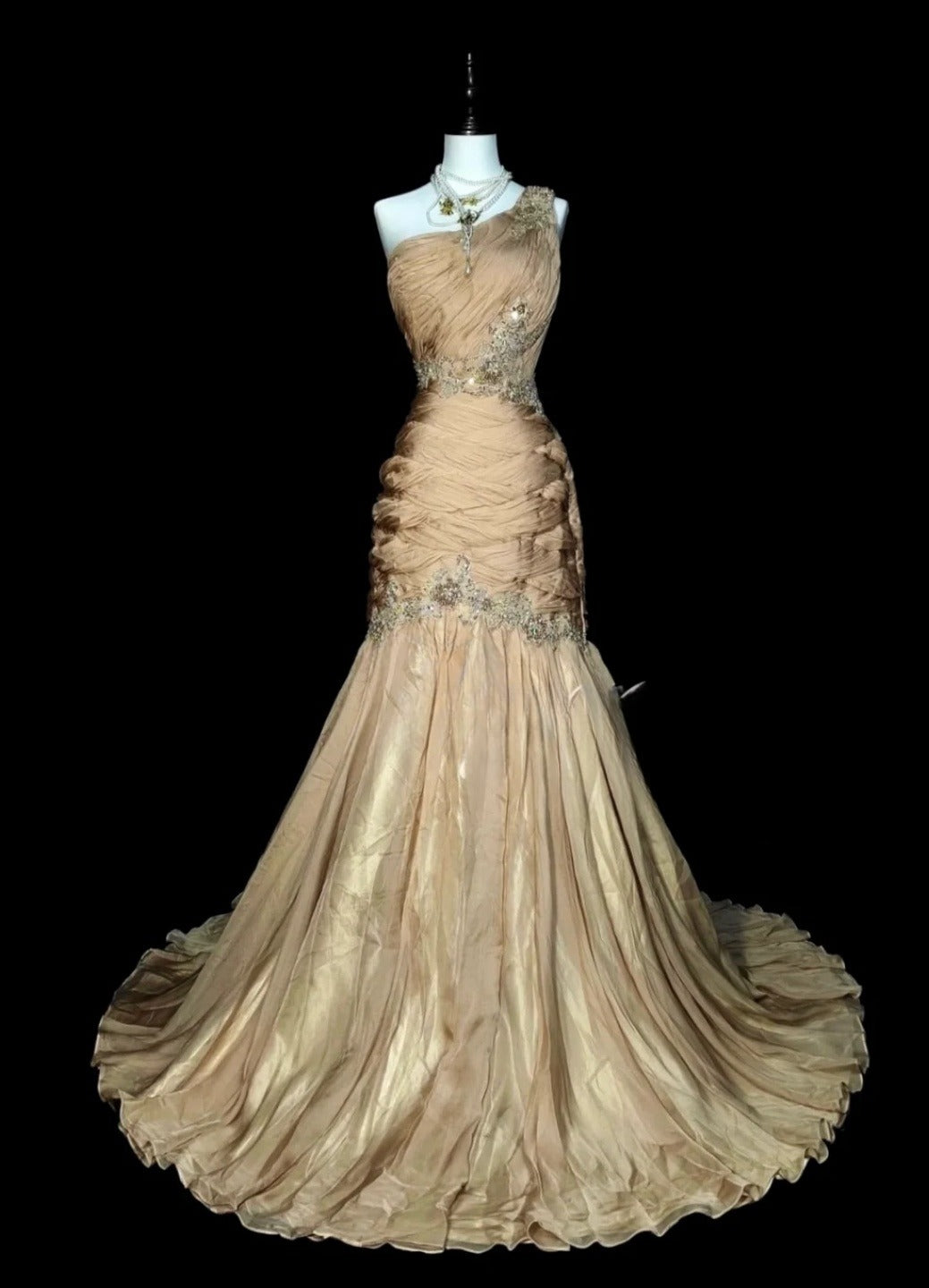 Vintage Champagne Prom Dresses One-shoulder Sheath Long Evening Dress Pleated  Tulle Sleeveless Formal Dress ED06739