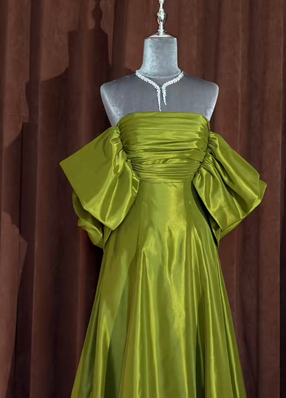 Wunderschönes dunkelolivgrünes herzförmiger Ausschnitt A-Linie Satin Tüll Kurzes Ballkleid Homecoming-Kleid ED02575
