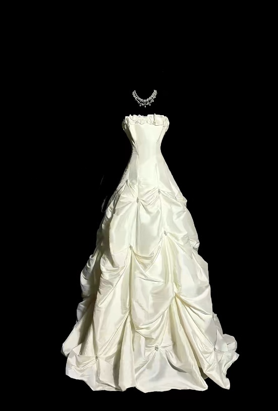 Gorgeous Strapless Prom Dress Satin Sleeveless Evening Dress A-Line Party Dress ED06825