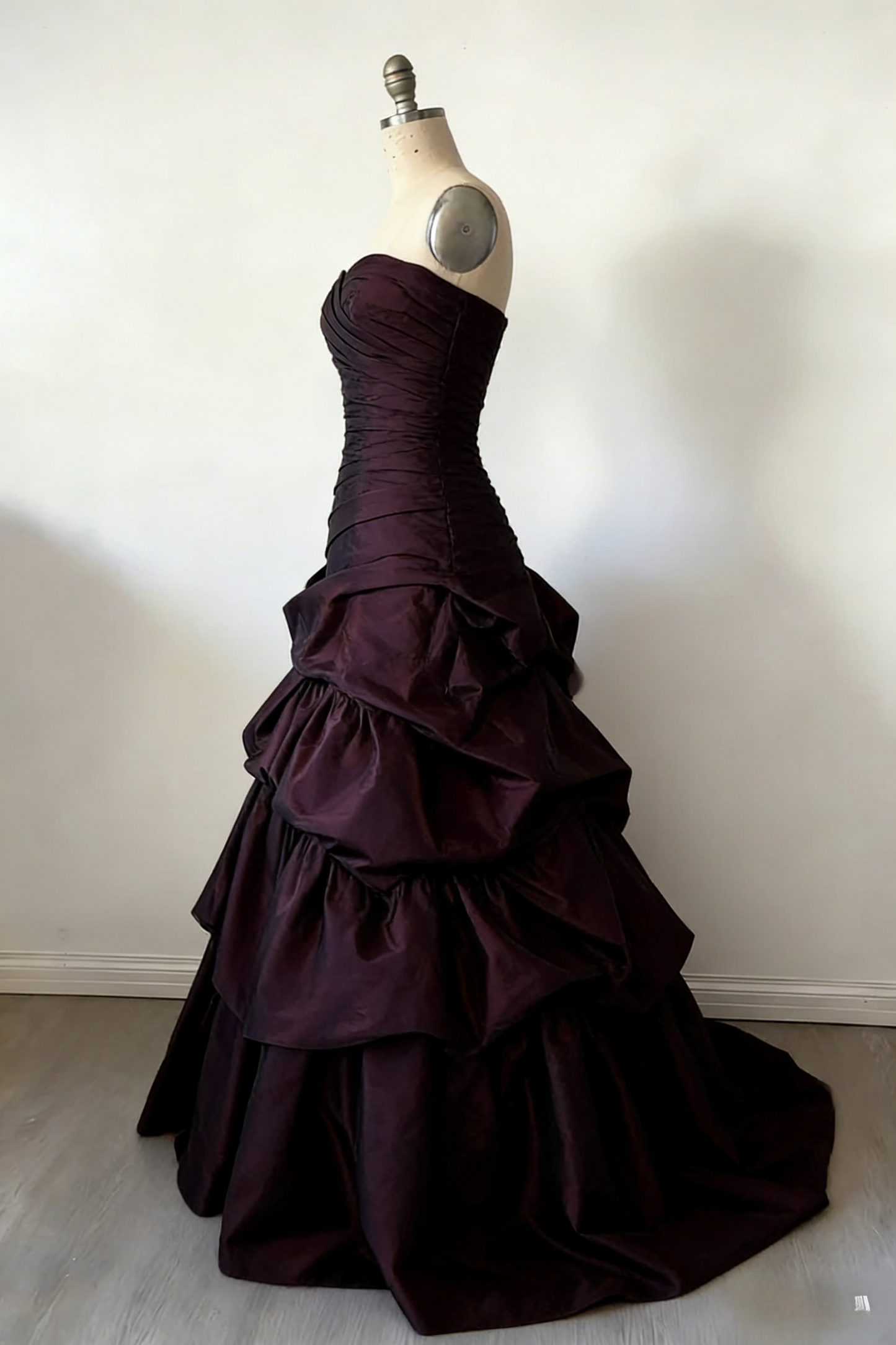 Wunderschönes dunkelolivgrünes herzförmiger Ausschnitt A-Linie Satin Tüll Kurzes Ballkleid Homecoming-Kleid ED02575