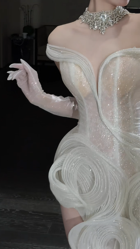 Sheath White Wedding Dress Tulle Off-shoulder Bridal Gown Sleeveless Bridal Dress ED06864