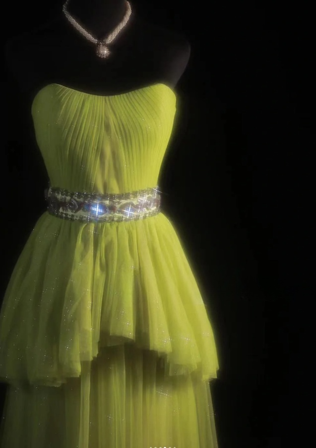 Wunderschönes dunkelolivgrünes herzförmiger Ausschnitt A-Linie Satin Tüll Kurzes Ballkleid Homecoming-Kleid ED02575