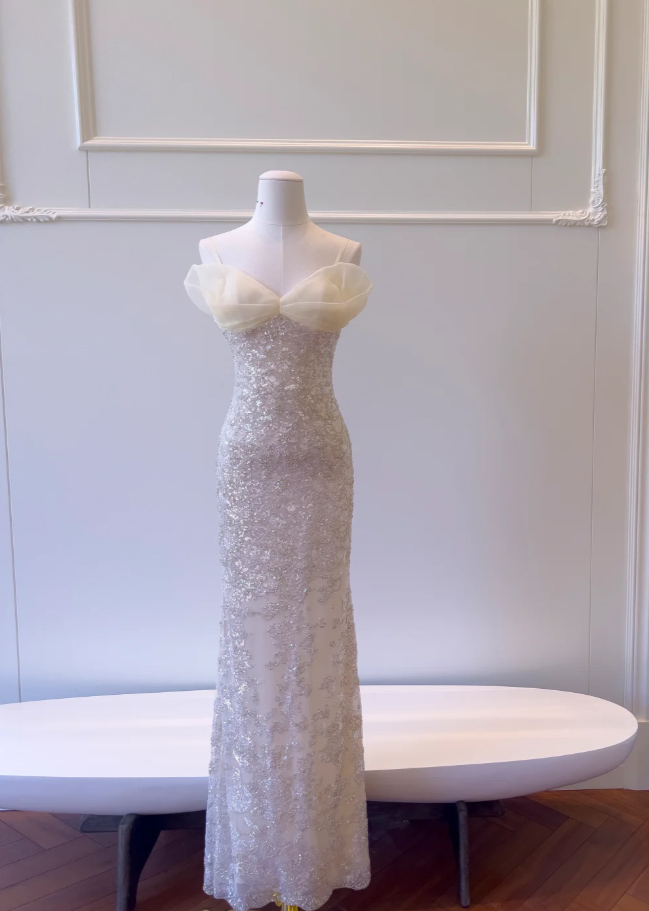 Chic Light Champagne Prom Dress Tulle Sequins Spaghetti Straps Evening Dress Sheath Sleeveless Party Dress ED06894