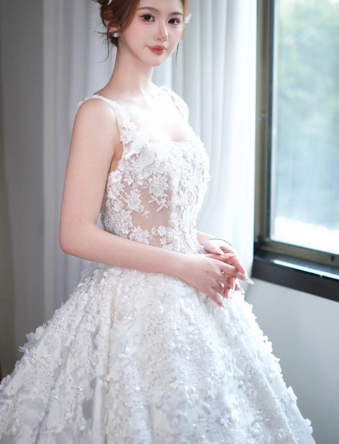 Timeless White Wedding Dress Satin Appliques A-Line Bridal Gown Sleeveless Bridal Dresss ED06935