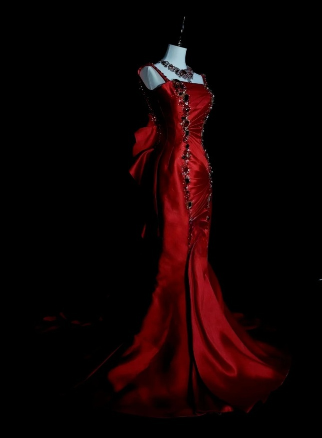 Elegant Red Prom Dress Satin Beaded Spaghetti Straps Birthday Dress Sleeveless Mermaid Evening Dress ED06978